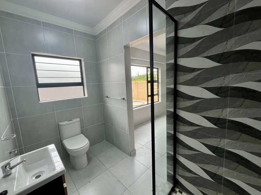 3 Bedroom Property for Sale in Flamwood North West